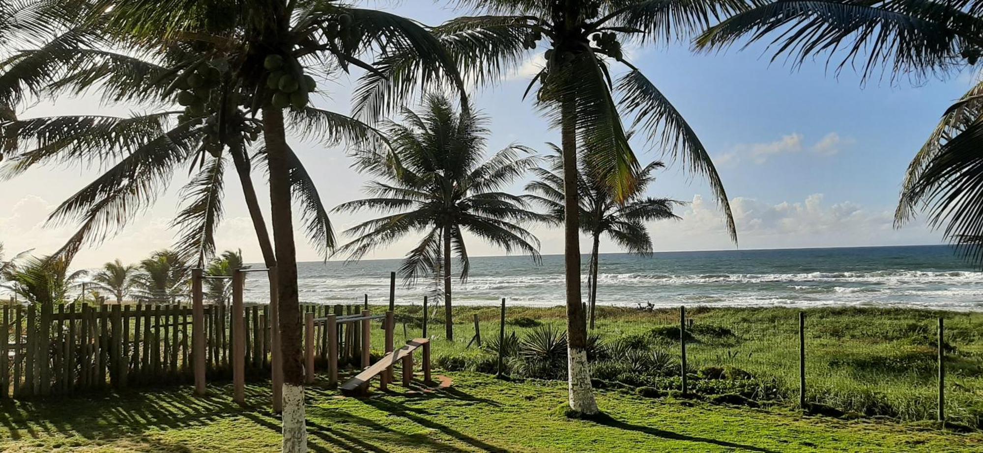 Chale Brisa Mar Pe Na Areia Em Barra Do Jacuipe Camacari Exterior foto