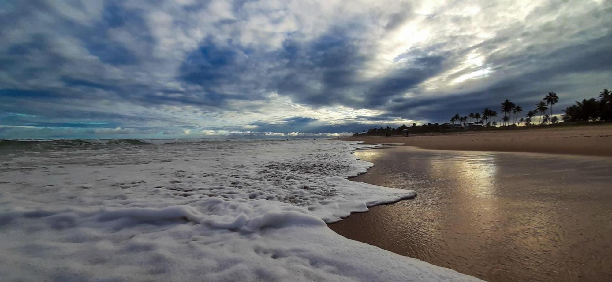 Chale Brisa Mar Pe Na Areia Em Barra Do Jacuipe Camacari Exterior foto