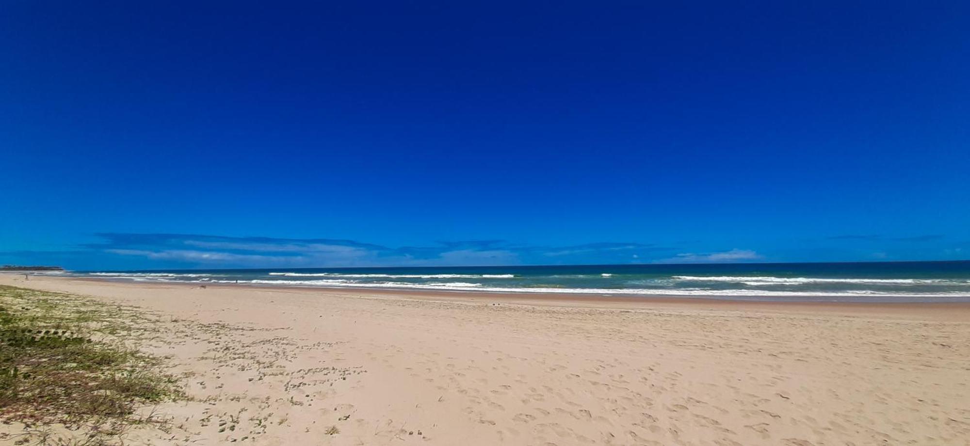 Chale Brisa Mar Pe Na Areia Em Barra Do Jacuipe Camacari Exterior foto